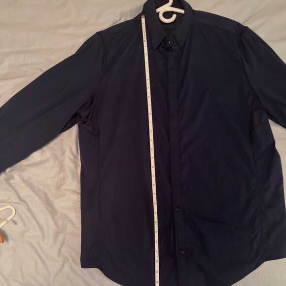 Lightly Used - Lululemon Button Up - Lightweight Cotton Viscous mix - XL - Picture 3 of 5